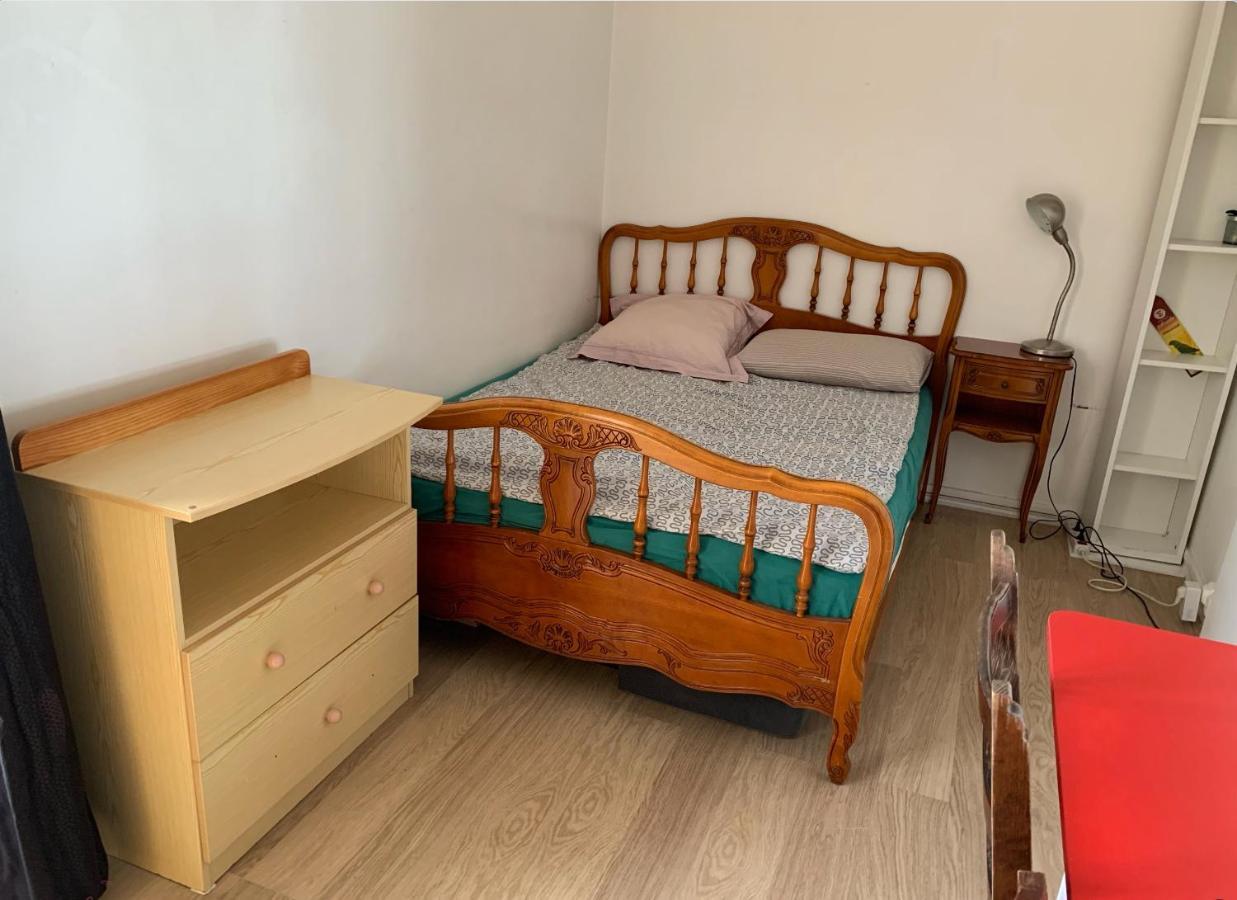 Une Chambre Simple Confortable Avec Acces Direct Aeroport D'Orly Exterior photo